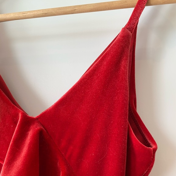 EXPRESS Red Velvet Ruffle Dress (NWT) - Picture 4 of 8